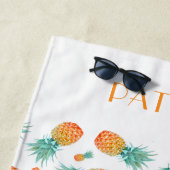 パイナップルのトロピカルフルーツパターンの名前 ビーチタオル (インサイチュ)