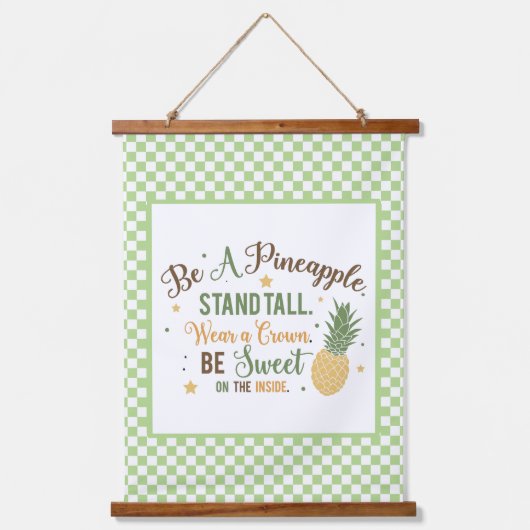 パイナップルのワードアートである 吊り下げ型タペストリー (正面)