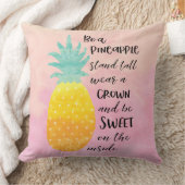 パイナップルの水感動的色のタイポグラフィである クッション (ブランケット)