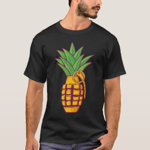 パイナップル手手榴弾爆弾の夏 Tシャツ