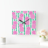 パイナップル竹ストライプのピンク&グリーンパターン スクエア壁時計 (ホーム)