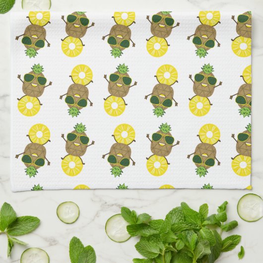 パイニクールー転がル・デュデのリングや輪 キッチンタオル (折り畳み)