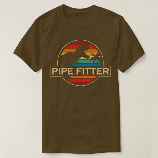 パイプのフィッター恐竜 Tシャツ (デザイン正面)