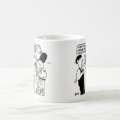 パイプ凍ってい – 配管工がバグパイプを持つ男性を補助 コーヒーマグカップ (中央)