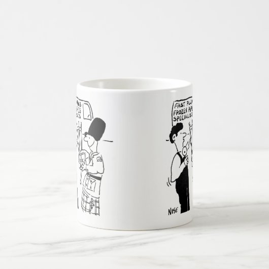 パイプ凍ってい – 配管工がバグパイプを持つ男性を補助 コーヒーマグカップ (中央)