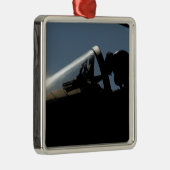 パイロットが離陸の準備をする メタルオーナメント (右)