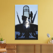 パイロットが飛行前検査を行う キャンバスプリント (インサイチュ (リビング))