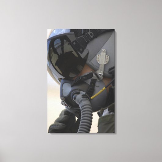 パイロットは彼のA-10 Thunderbolt IIに座る キャンバスプリント (正面)