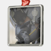 パイロットは彼のA-10 Thunderbolt IIに座る メタルオーナメント (左)