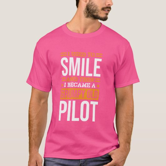 パイロットは飛行機の恋人のためのスマイルデザインに使用 Tシャツ (正面)