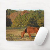 パインの木がある茶色の馬 マウスパッド (マウス)