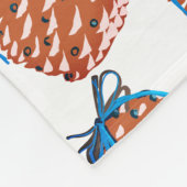 パインコーンホリデーデコール フリースブランケット (角)