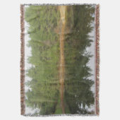 パインツリーリフレクションレイク スローブランケット (正面縦)