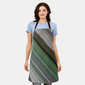 パインフォレストブラウンとグリーンストライプ エプロン (着用した状態)