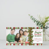 パインベリーストライプクリスマスファミリーフォトカード シーズンカード (スタンド正面)