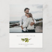 パインミニマルブランチクリスマスフォトハッピー新年 シーズンポストカード (正面)