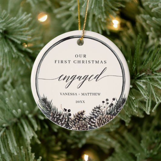 パイン素朴リース初めてのクリスマス婚約した セラミックオーナメント (ツリー)