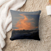 パウシス、ニュータウン上空の雪雲 クッション (ブランケット)