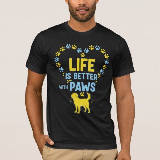 パウズと一緒なら人生はもっと楽しい Tシャツ (正面)