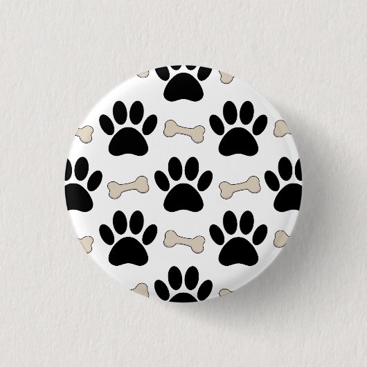 パウズ アンド ボーンズ パターン 犬 缶バッジ (正面)