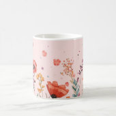パウダーピンクの背景にポピーと野の花 コーヒーマグカップ (中央)