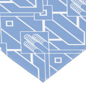 パウダーブルーとホワイトのアールデコパターン3 ロングテーブルランナー (コーナー)