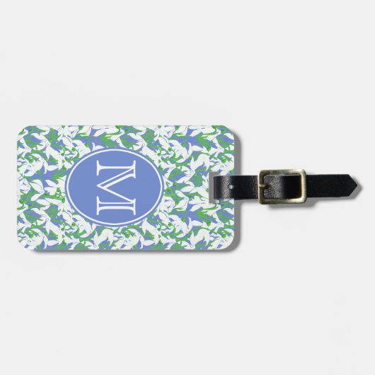 パウダーブルーの降雪模様モノグラム ラゲッジタグ (正面横)