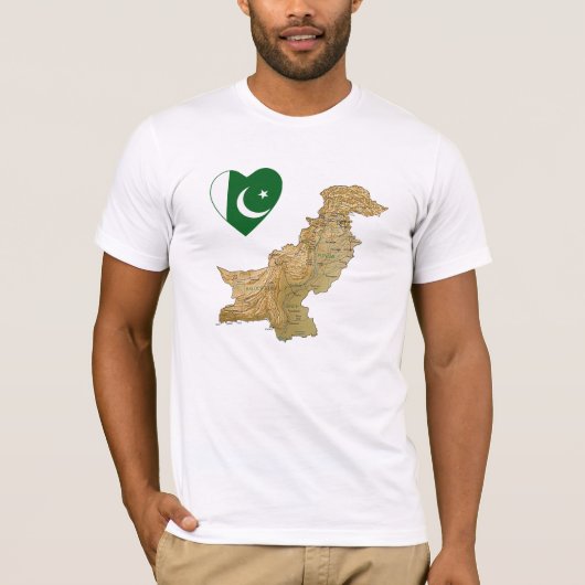 パキスタンの旗 ハートと地図 Tシャツ (正面)