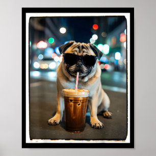 パグがアイスコーヒーを飲む動物犬のミーム ポスター