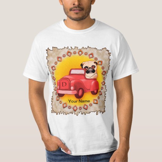 パグが車を運転するTシャツ Tシャツ (正面)