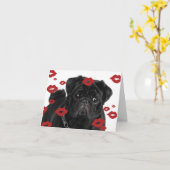 パグとキス カード (黄色い花)