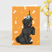 パグのハッピーバースデーのケーキ-黒 カード (黄色い花)