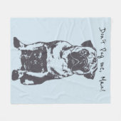 パグのベビーブランケット、パグの家のギフト フリースブランケット (正面(横))