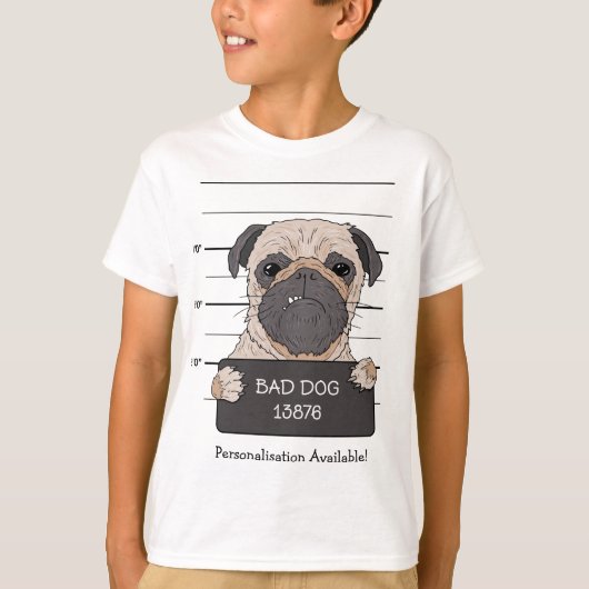 パグのマグショットが面白い  Tシャツ (正面)