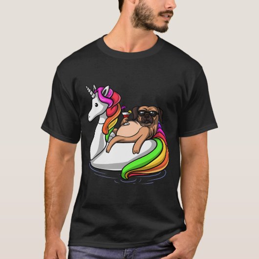 パグの乗ったユニコーンの浮き輪 Tシャツ (正面)
