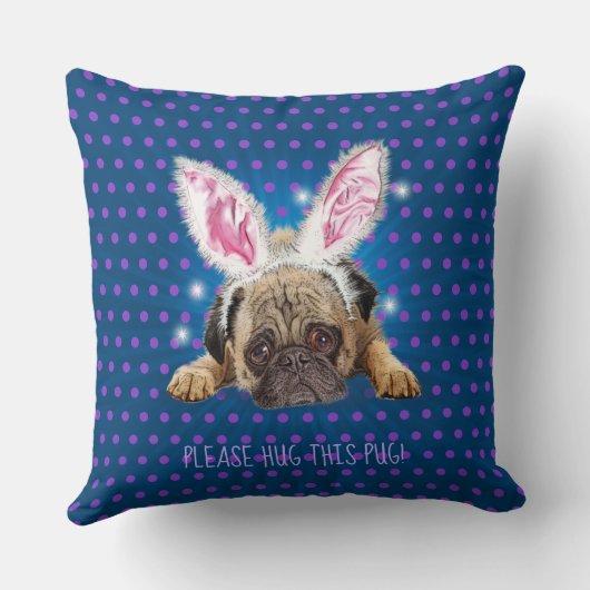 パグの倍をクッション味方しました水玉模様の投球の抱き締めて下さい クッション (裏面)