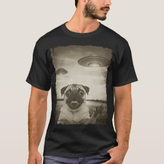 パグの自撮り UFO発見の珍しい写真 Tシャツ