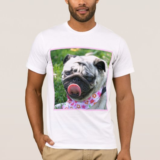 パグのTシャツ Tシャツ (正面)
