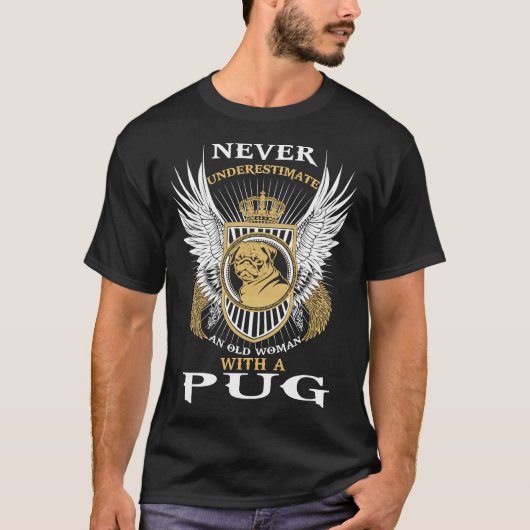 パグを抱く老婦人 クラシック 777 Tシャツ (正面)