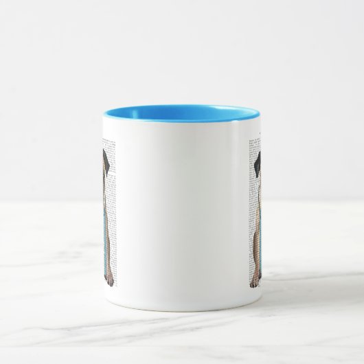 パグを抱く マグカップ (中央)