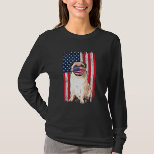 パグアメリカ国旗の犬が7月4日顔マスクを着ける Tシャツ