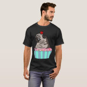 パグクラシックカップケーキTシャツ261 Tシャツ (正面フル)