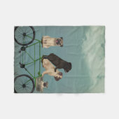 パグタンデム フリースブランケット (正面(横))