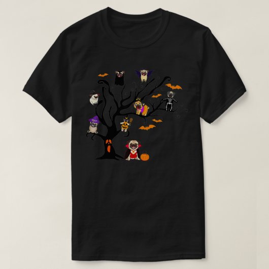 パグドグハロウィーンツリーおもしろい犬ラバーハロウィーンC Tシャツ (デザイン正面)