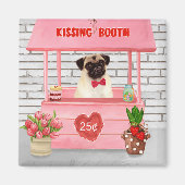 パグドッグバレンタインデーキスをするス マグネット (正面)
