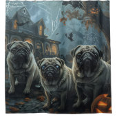 パグハロウィーンの夜の犬の喜び シャワーカーテン (正面)