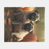 パグパピーオータムデライトカボチャ フリースブランケット (正面(横))