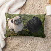 パグパーソナライズされたピロー、白黒のパグ、新規 ランバークッション (ブランケット)