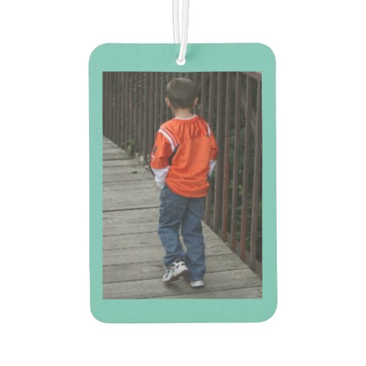 パグ写真の空気清浄機を抱き締める カーエアーフレッシュナー (裏面)