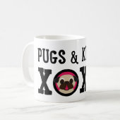 パグ及びキスXOXOの子鹿の黒のパグのマグ コーヒーマグカップ (正面左)